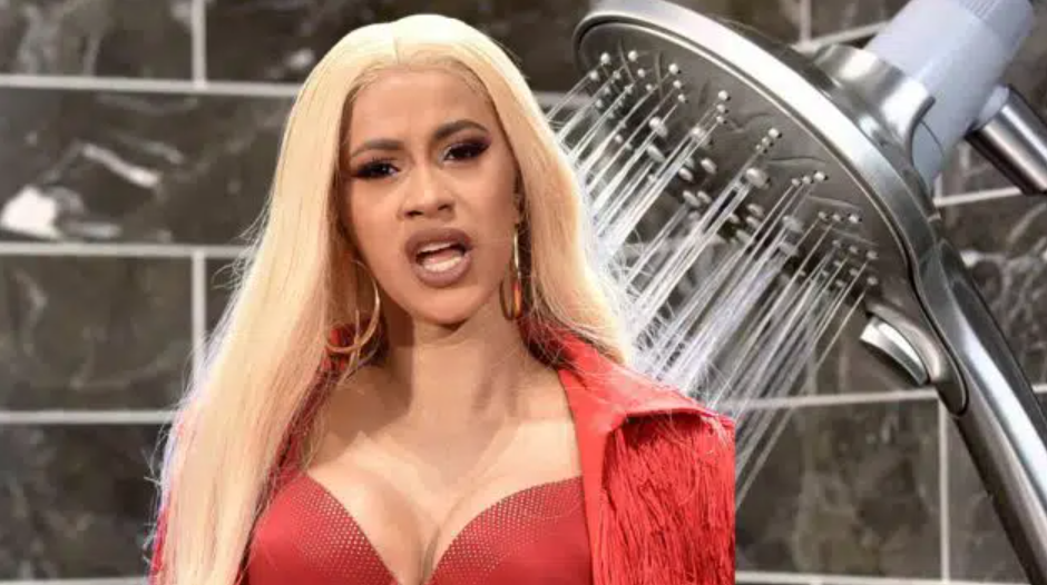 Bűzölgő TikToker, károgó Cardi B és törölt tweetek - Mi van itt?!
