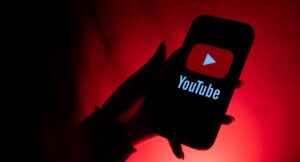 Még idegesítőbbek lesznek a YouTube reklámjai