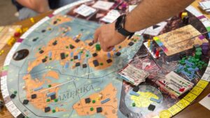 Egyedülálló és gigászi magyar társas készül - ilyen lesz a Terra Sanitas