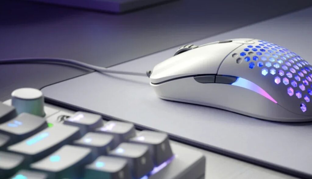 Új, pénztárcabarát változatot kapott az ikonikus gamer egér