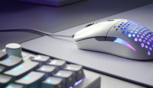 Új, pénztárcabarát változatot kapott az ikonikus gamer egér